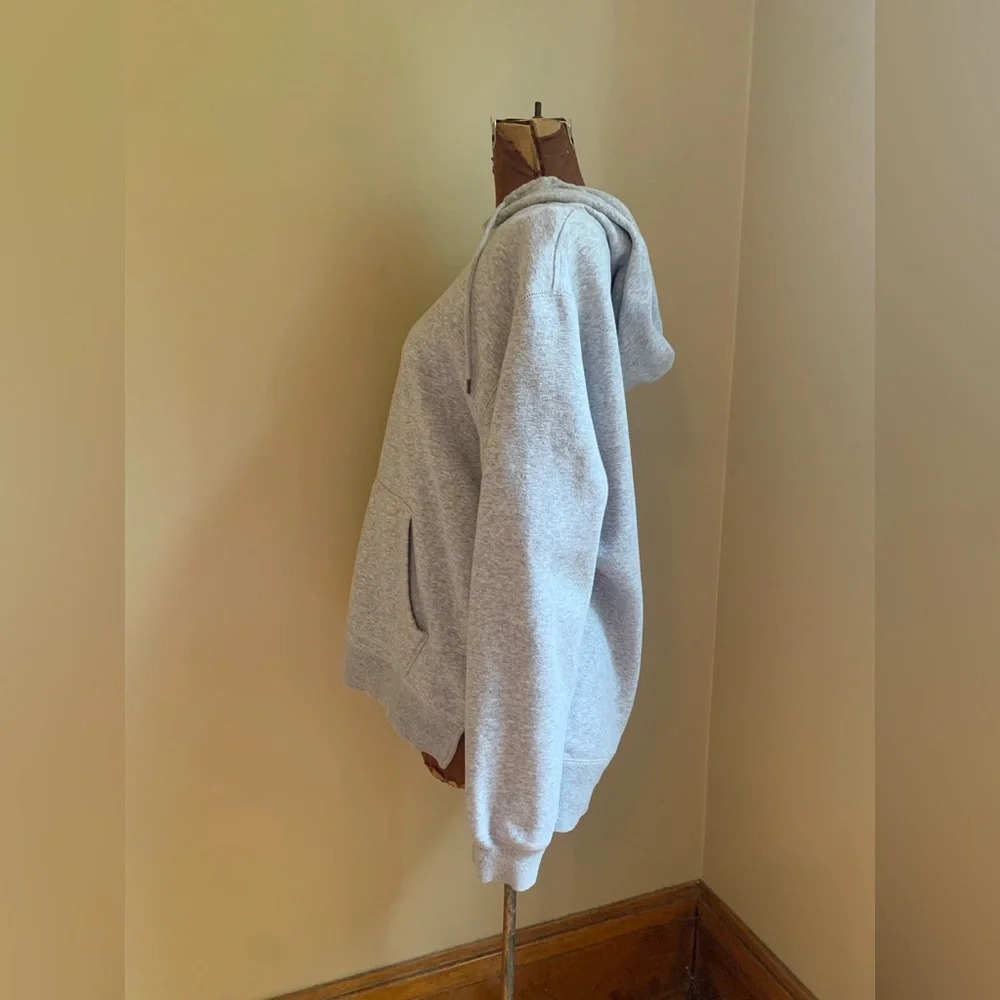 Levi’s gray hooded embossed sweatshirt, hoodie - Picture 7 of 9